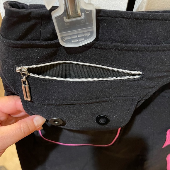 Black and pink utility stretch adjustable raver skirt with pockets - Picture 6 of 8